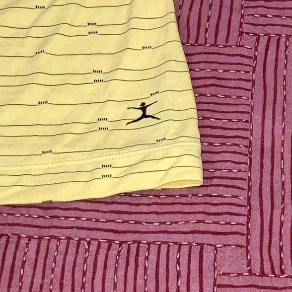 Danskin Women’s size medium exercise top or under layer in lovely yellow hue. - Picture 2 of 8